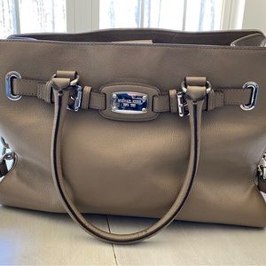 Michael Kors taupe purse